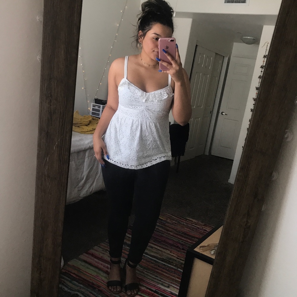 super cute white blouse!!!